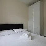 Middle Gardiner Street Apartment
